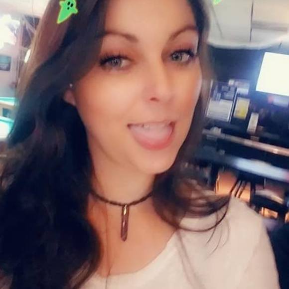 Meet your Posher, Leanne - Picture 1 of 1